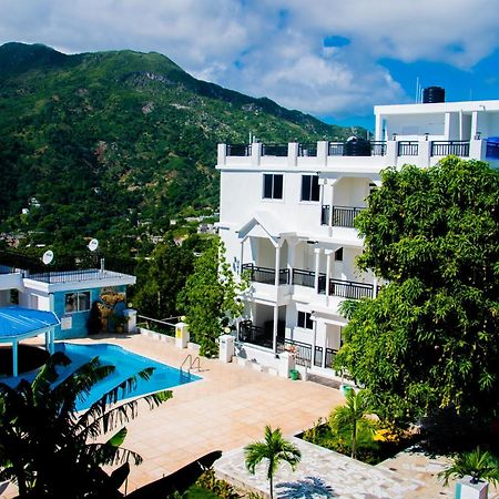 J&G Villa Hotel Cap-Haïtien Buitenkant foto