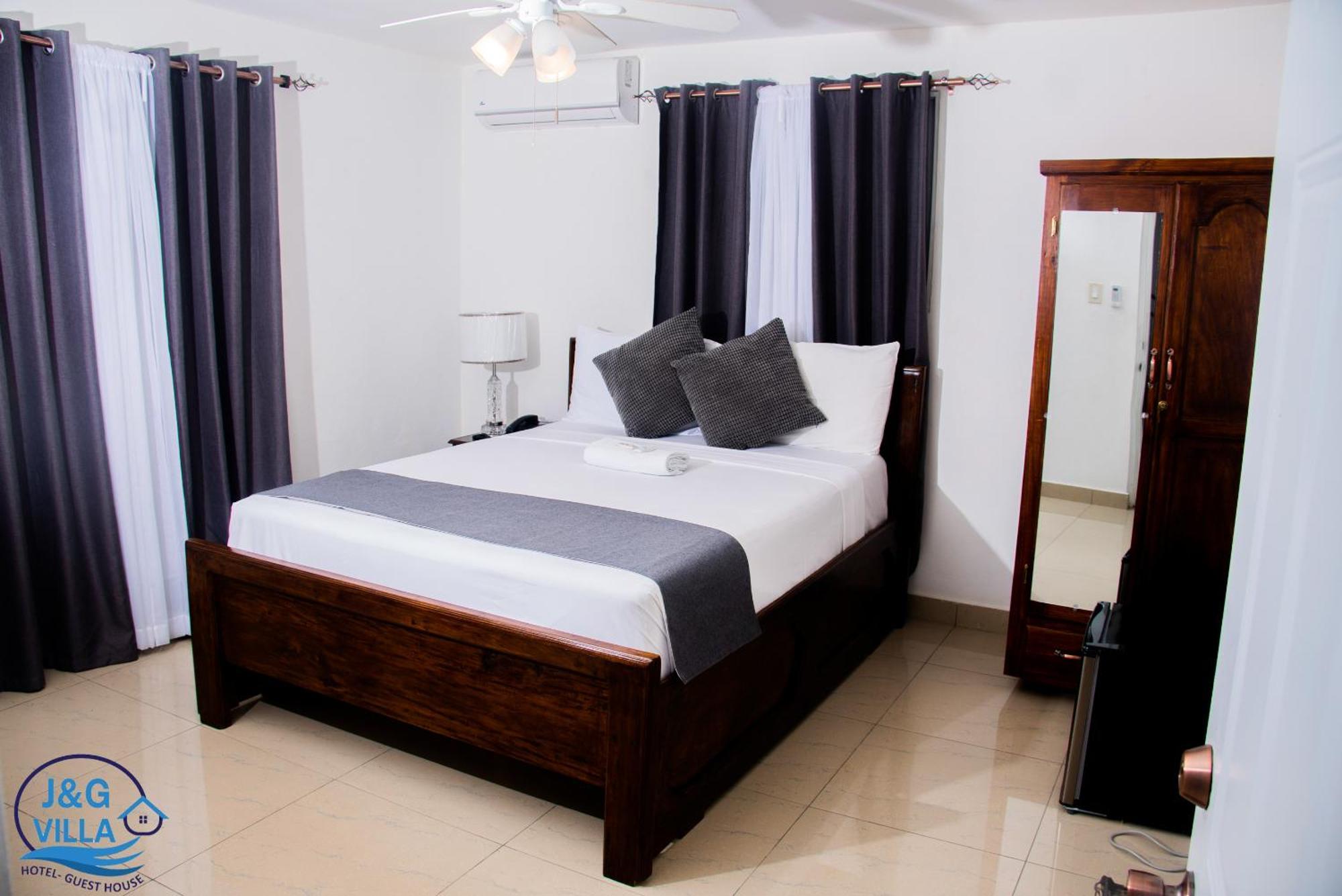 J&G Villa Hotel Cap-Haïtien Buitenkant foto