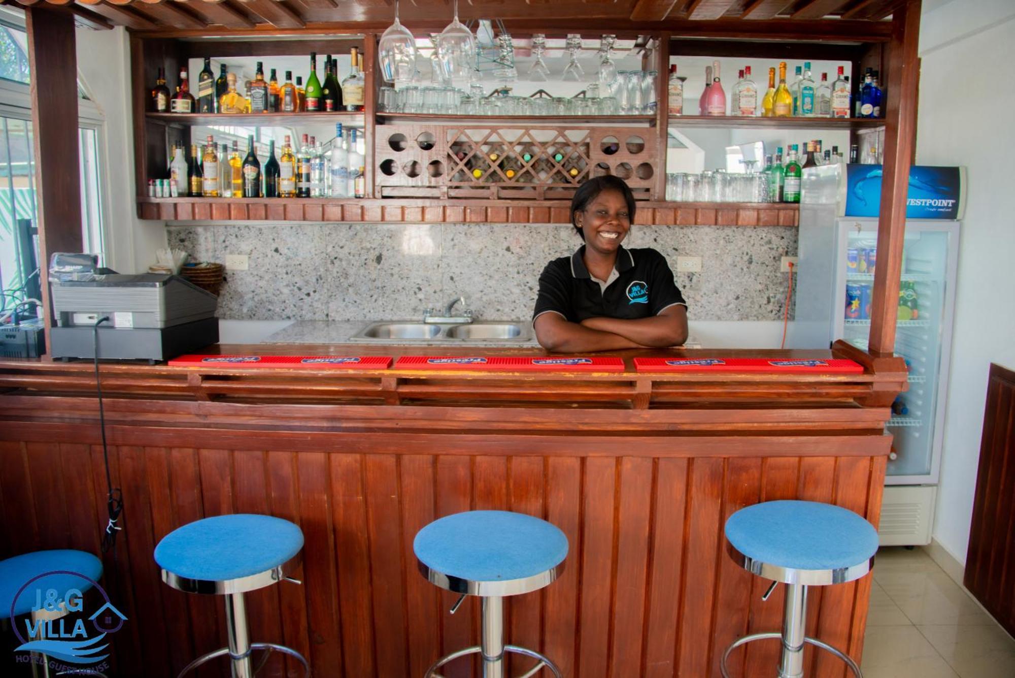 J&G Villa Hotel Cap-Haïtien Buitenkant foto